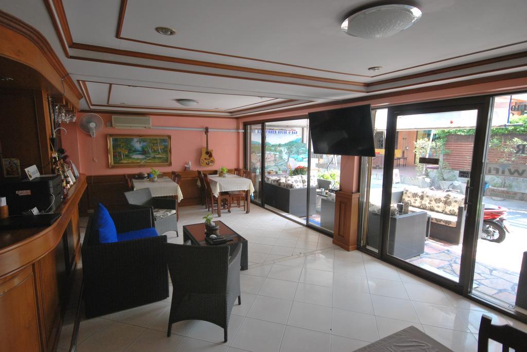 Kingfisher House & Bar Pattaya Buitenkant foto